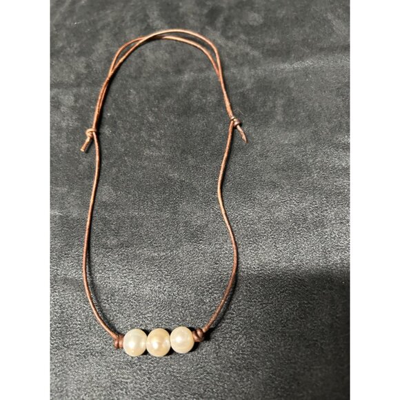 Freshwater Pearl  Brown Leather Choker Necklace Adjustable - Picture 1 of 7